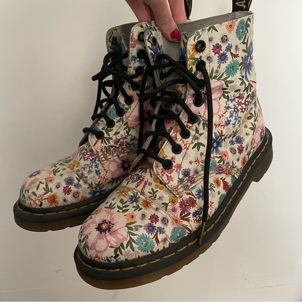 Rare Dr. Martens Pascal 1460 Wanderlust Floral Boots, Dr. Martens Pink Boots